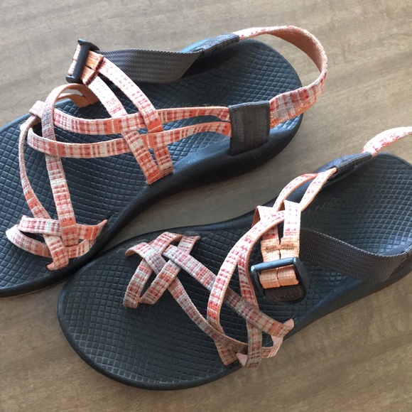 Women’s Chacos EUC - Picture 2 of 4